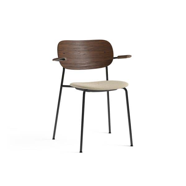 Co Dining Chair w/Armrest, Seat Upholstered, Black Steel, Farge: Boucle 02, Farge base: Valnøtt