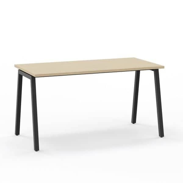 Skrivebord Nova A, Bordplate: Hvitpigmentert Eik, Størrelse: 1400x700 mm