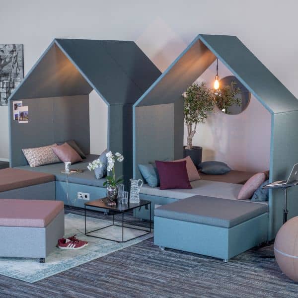 Rom i rommet, The Hut Lounge med kabelkanal